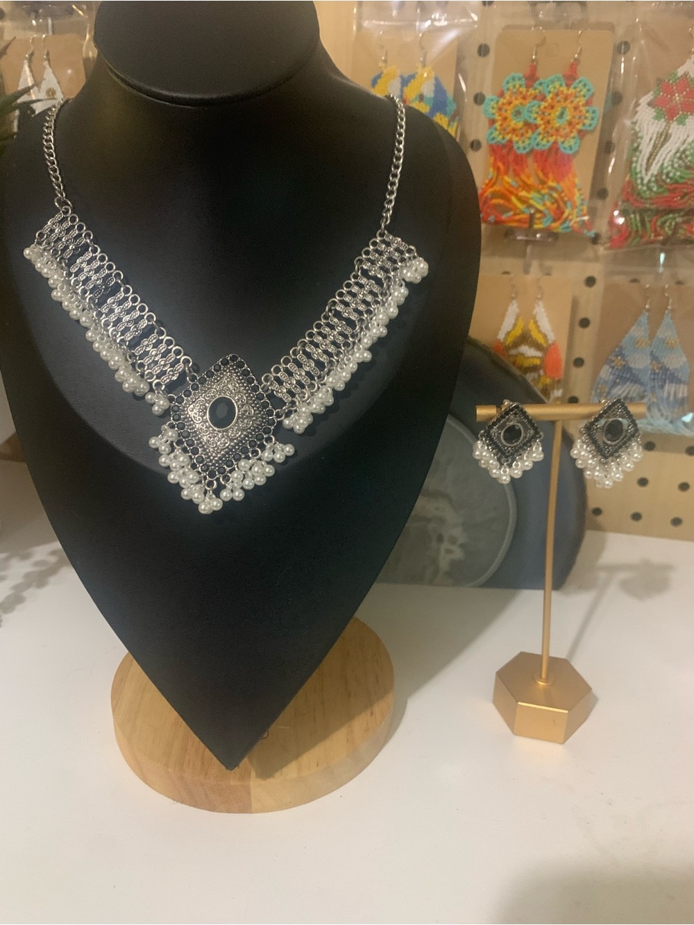 Amazon Silver-Tone Necklace and Earring Set with Black Accents